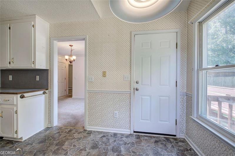 386 EUHARLEE Road Euharlee - 27