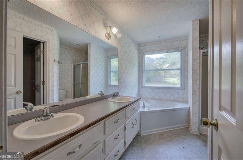 386 EUHARLEE Road Euharlee - 30