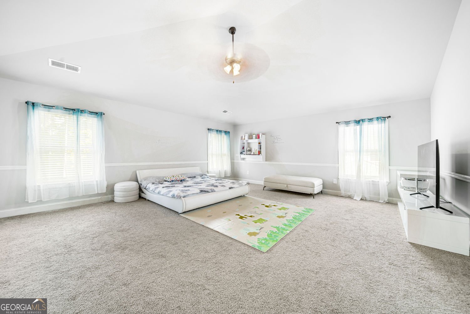 2328 Braunsroth Lane Hampton - 33