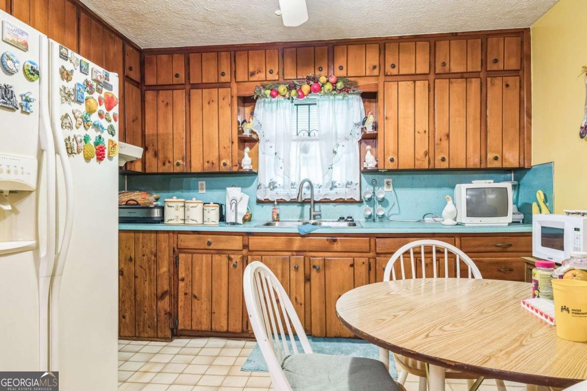 2064 Mesa Drive Atlanta - 2