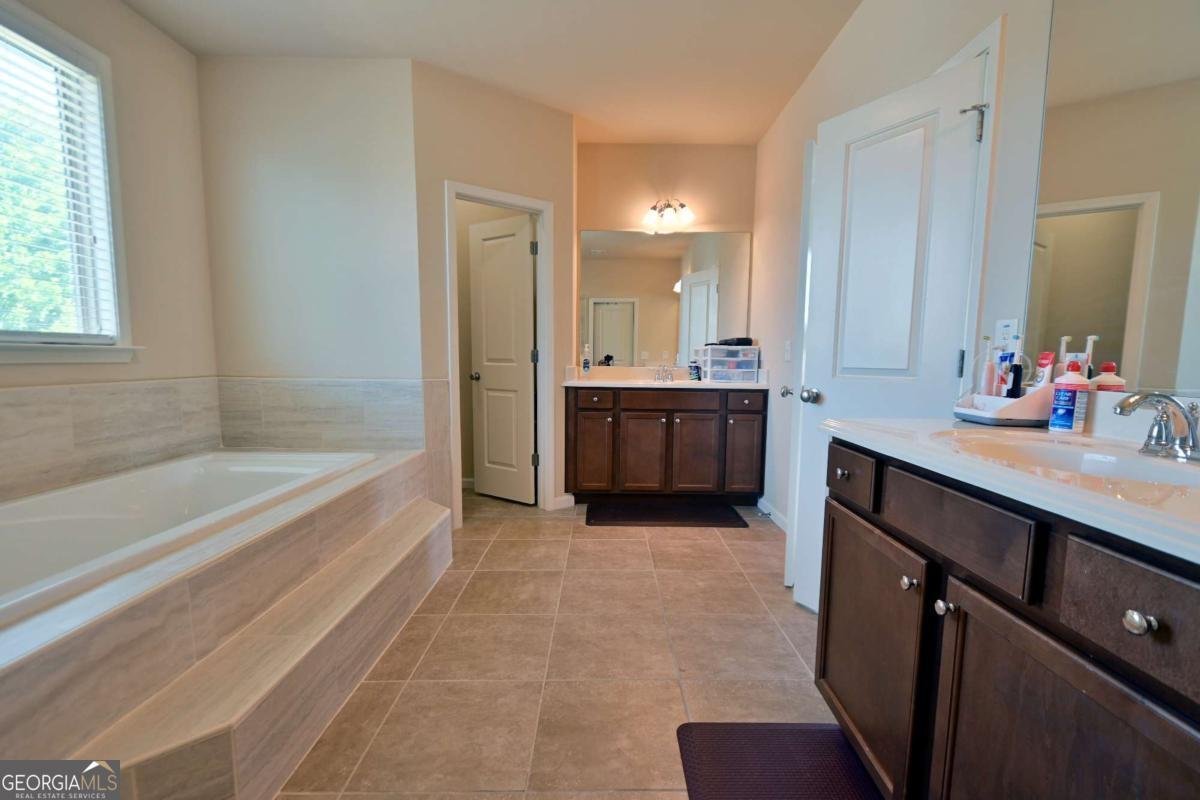 397 Royal Sunset Drive Dallas - 27
