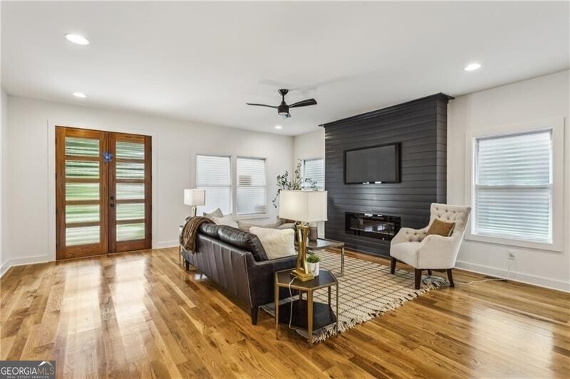 1533 Willowbrook Drive Atlanta - 4