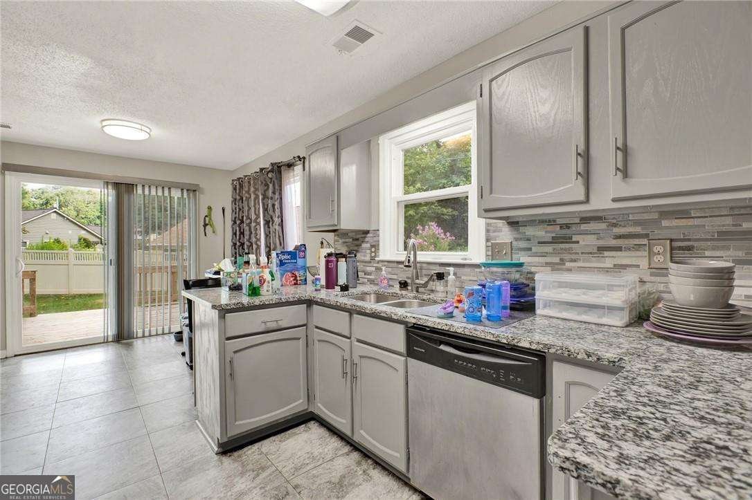 2432 Country Lake Lane Powder Springs - 12