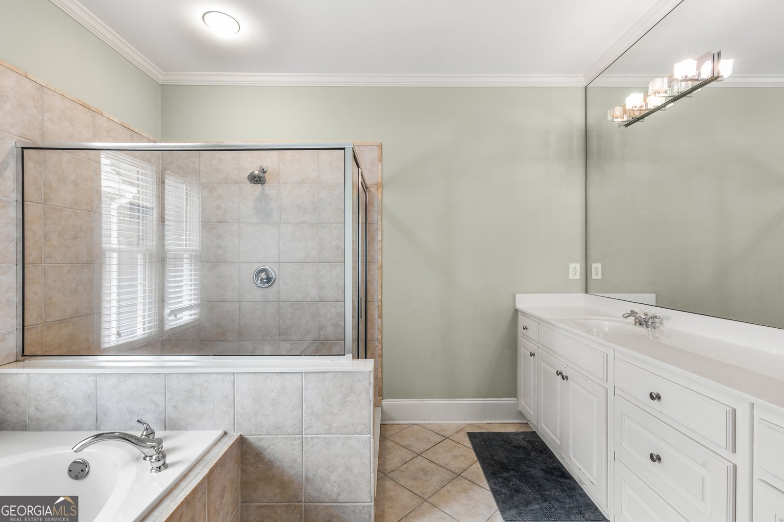 1558 Ridenour Parkway Kennesaw - 24