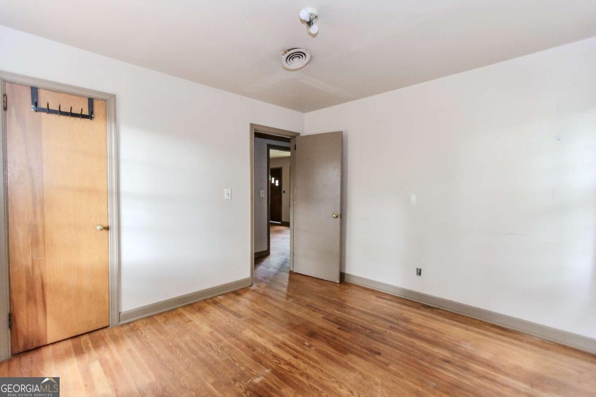 925 South Avenue Forest Park - 12