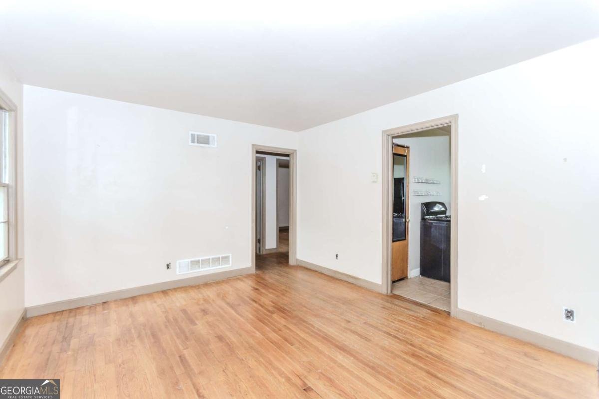 925 South Avenue Forest Park - 4
