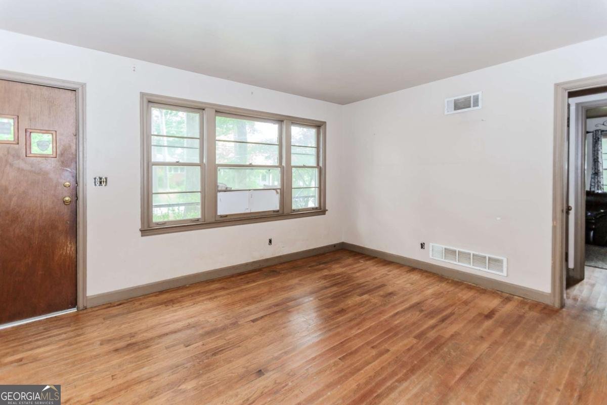 925 South Avenue Forest Park - 5