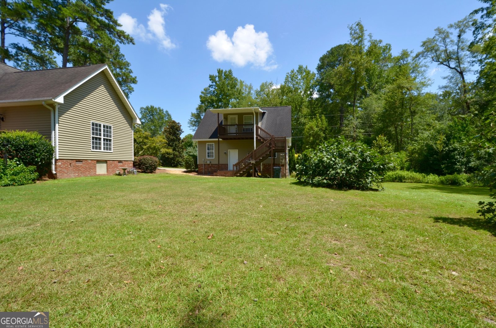 124 Pine Hill Drive Cochran - 40