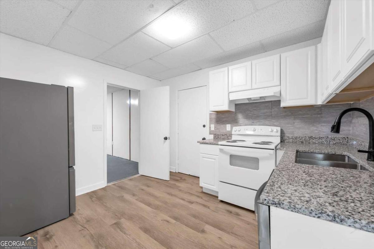 296 Grist Mill Lane Lawrenceville - 31