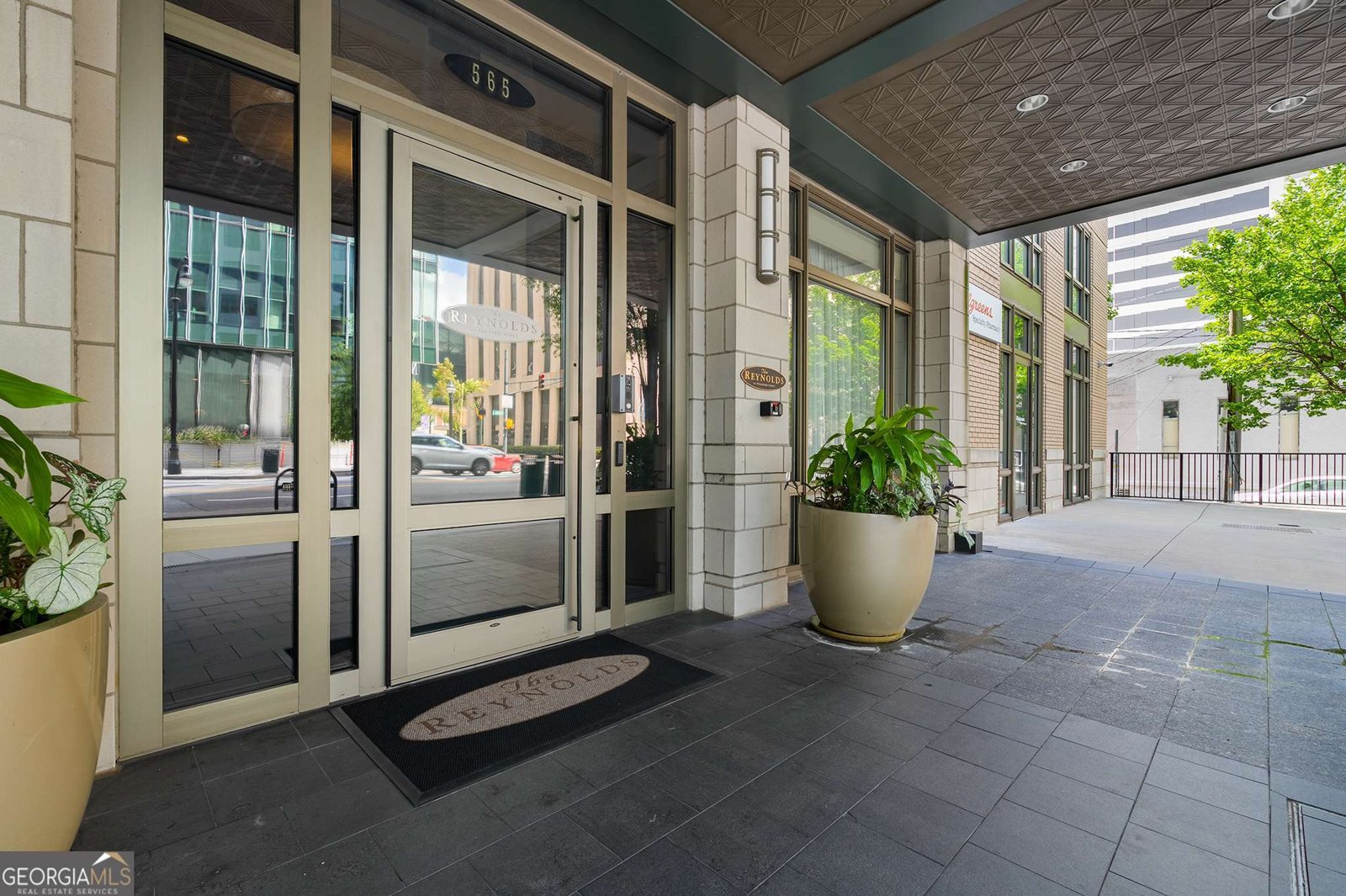 565 Peachtree Street Atlanta - 11