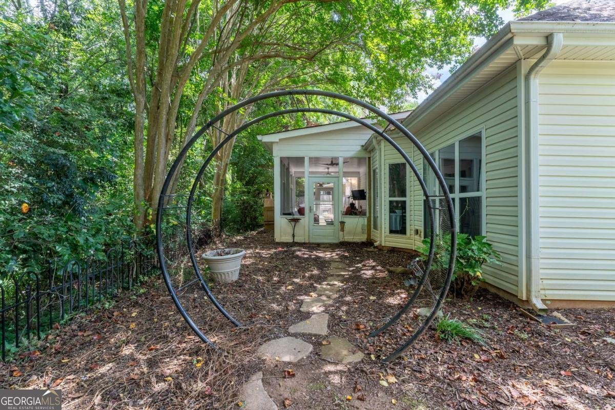 5404 Three Lakes Court Flowery Branch - 4