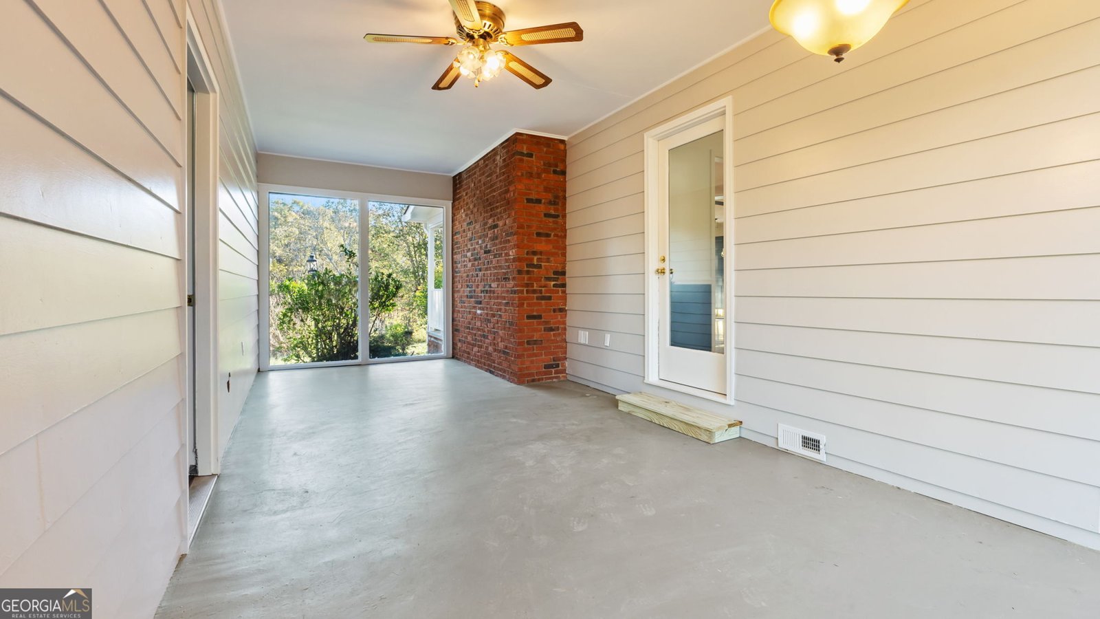 16 Timberwood Drive Silver Creek - 25