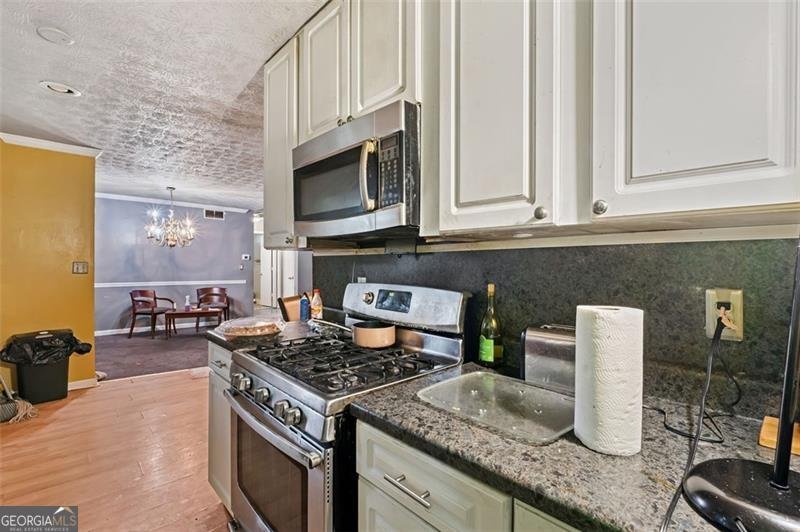 430 MARY ERNA Drive Fairburn - 20