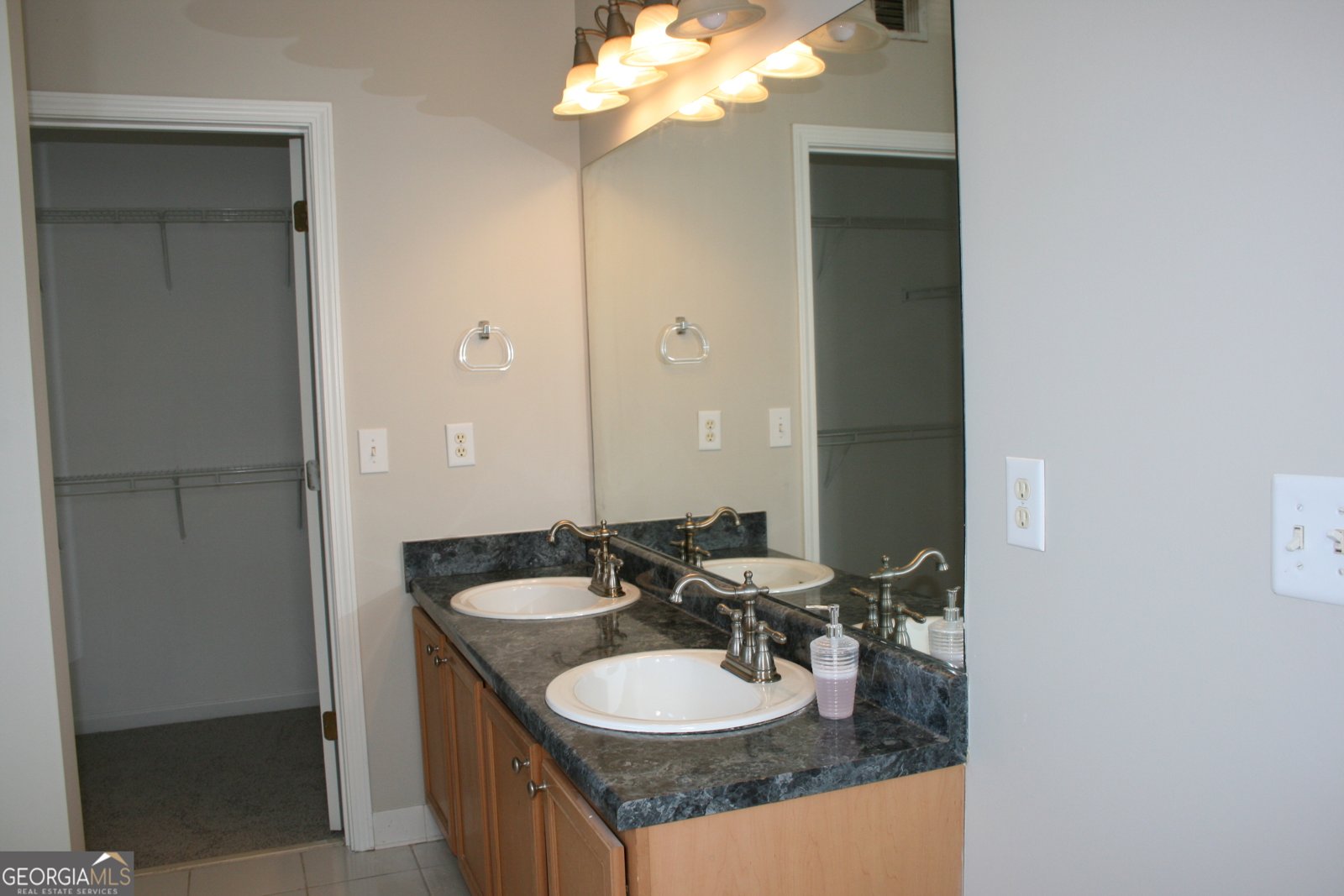 7563 Winderemere Park Riverdale - 13