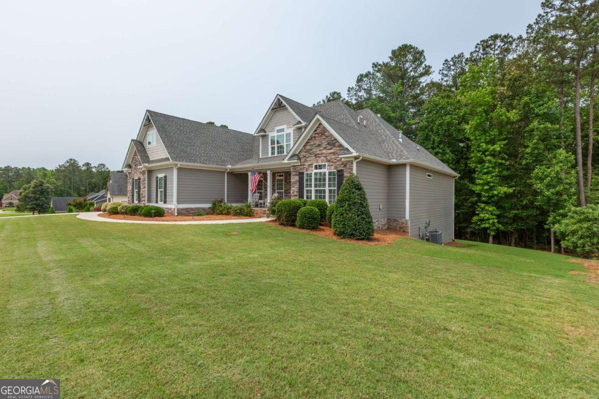 319 Beaconsfield Drive Sharpsburg - 2