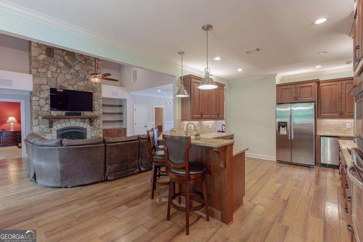 319 Beaconsfield Drive Sharpsburg - 24