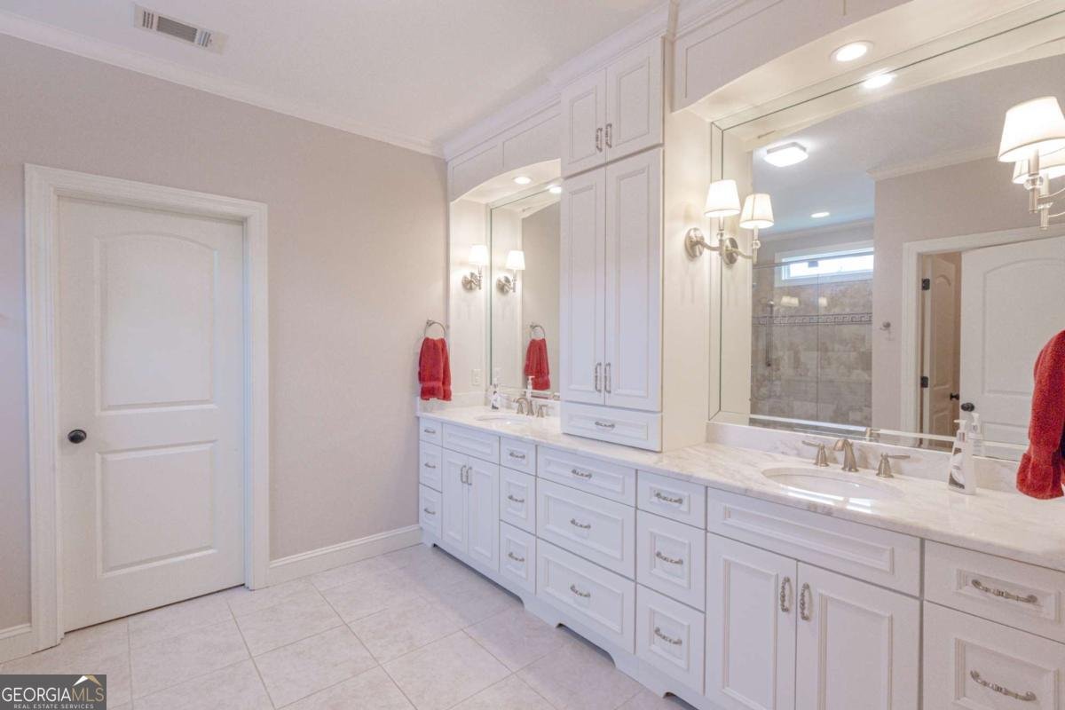 319 Beaconsfield Drive Sharpsburg - 35