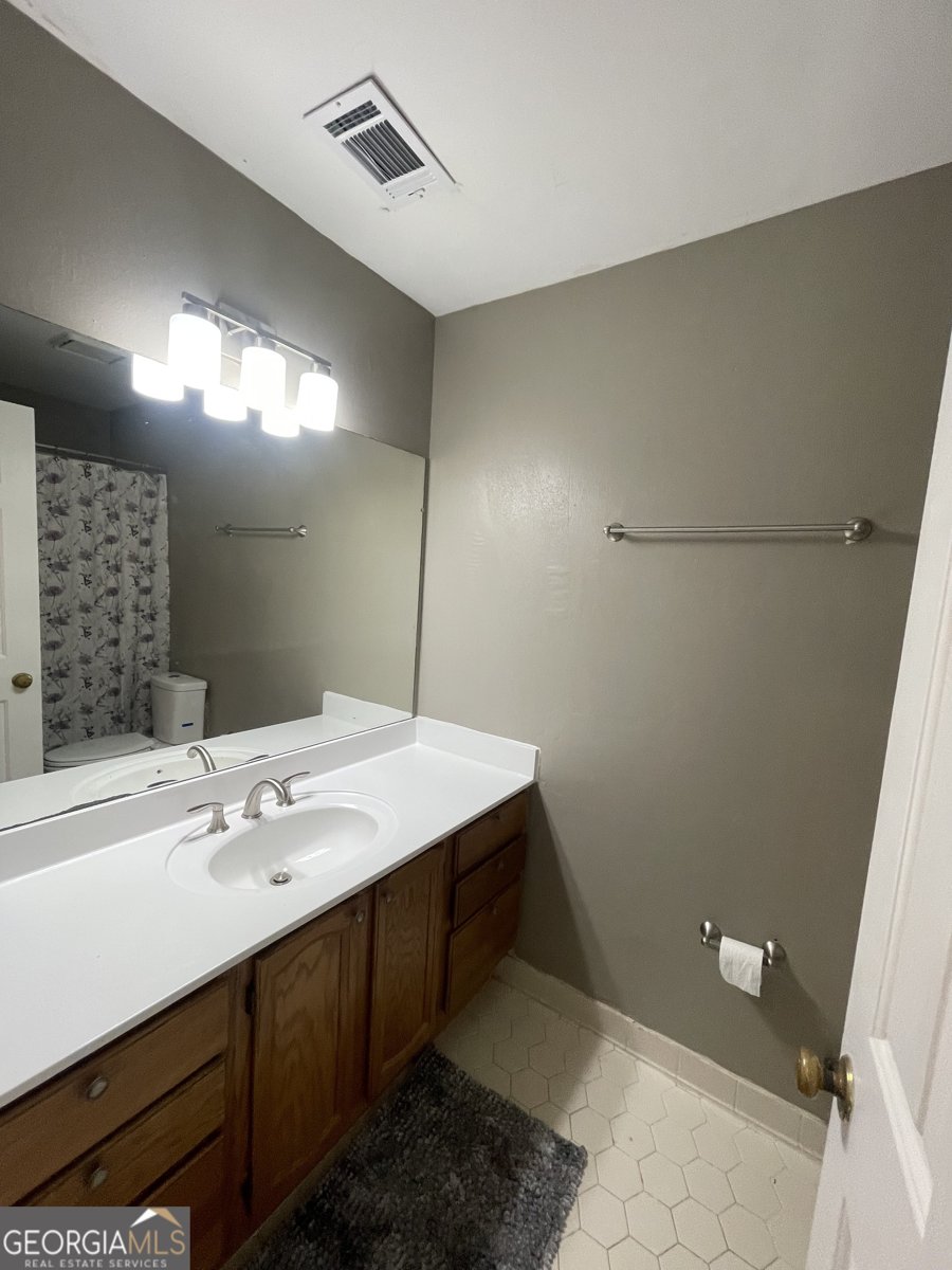 1086 Old Saybrook Court Stone Mountain - 3