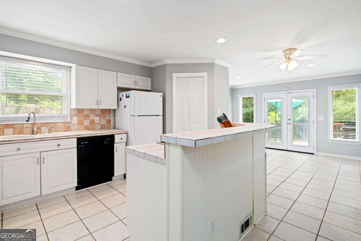 2074 Kinridge Trail Marietta - 12