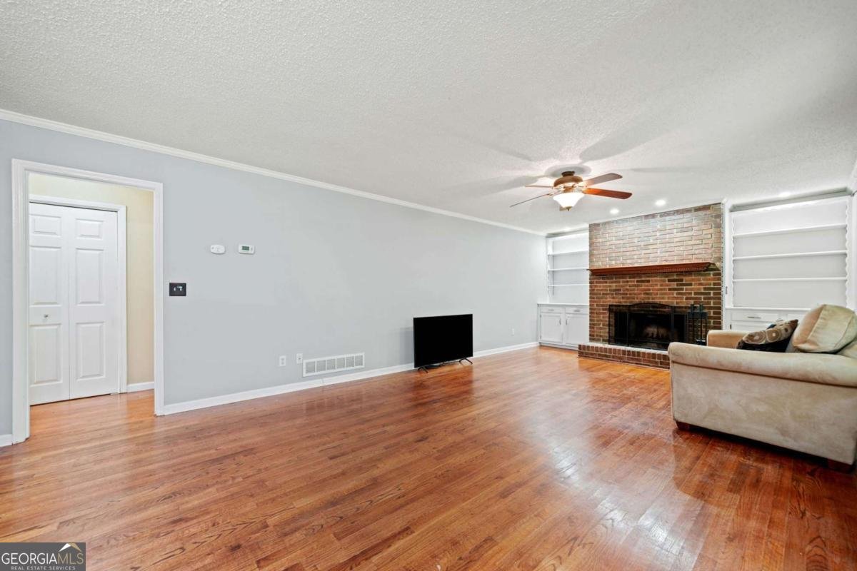 2074 Kinridge Trail Marietta - 8