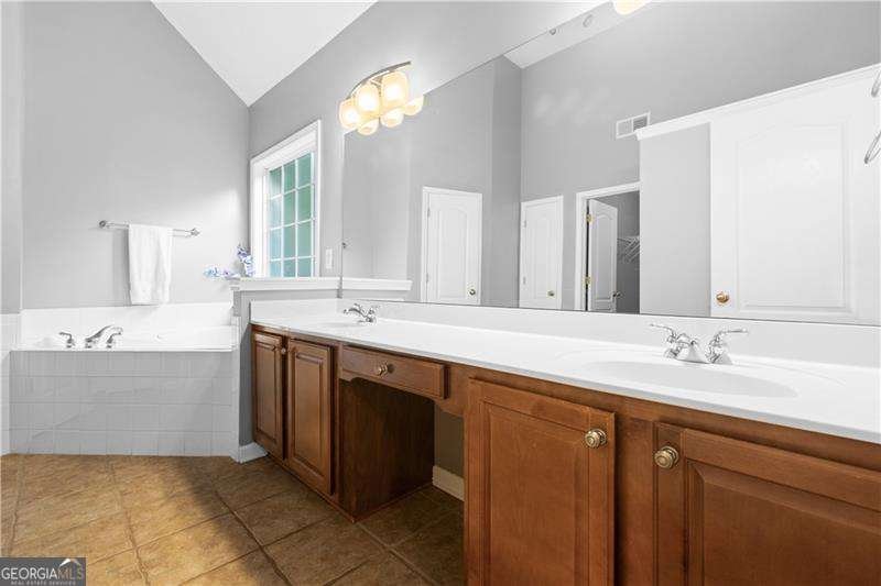 310 PERSIMMON Drive Sharpsburg - 19