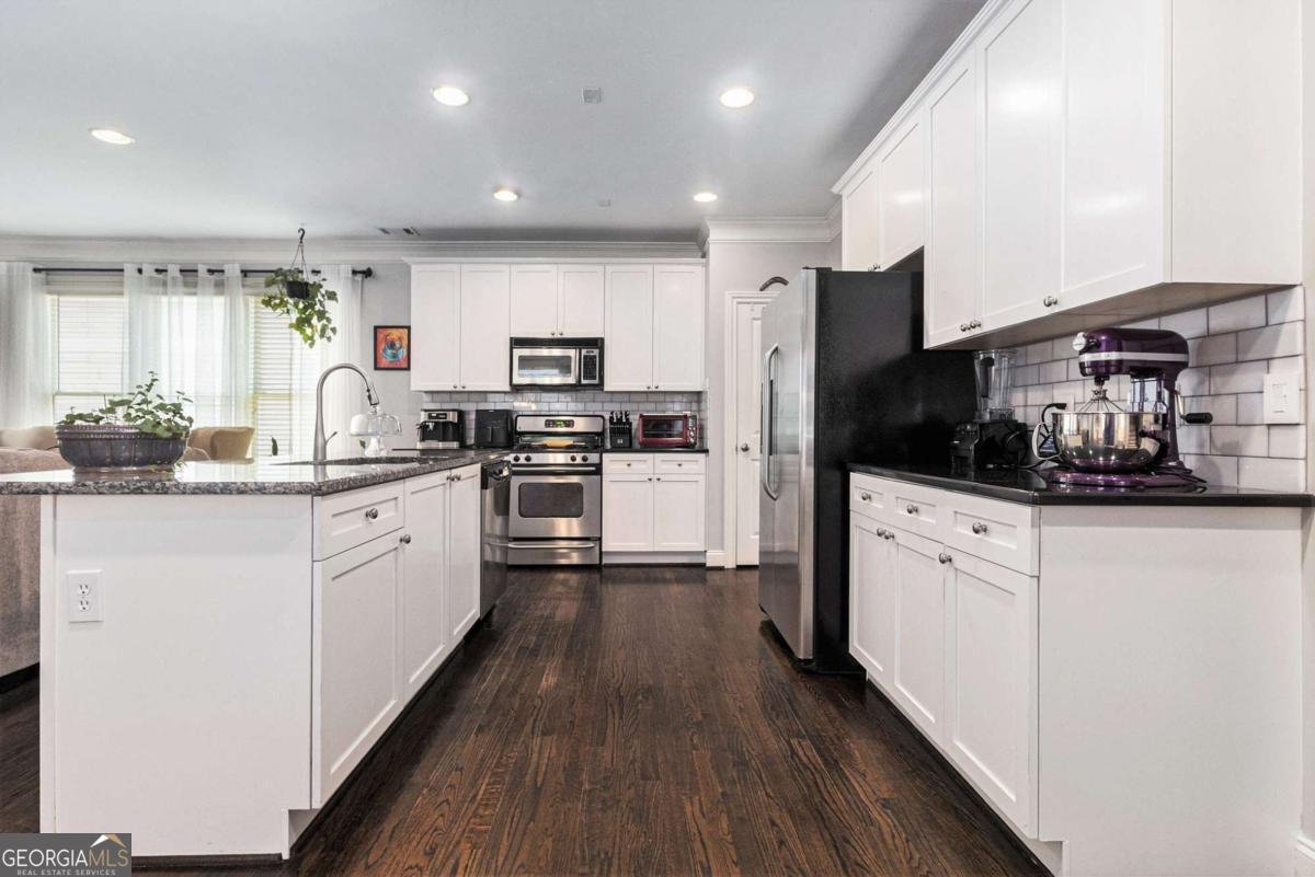 1647 Dupont Commons Drive Atlanta - 11