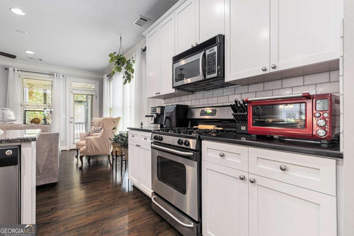 1647 Dupont Commons Drive Atlanta - 12