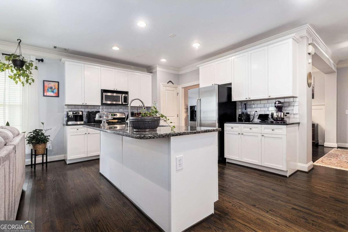 1647 Dupont Commons Drive Atlanta - 9