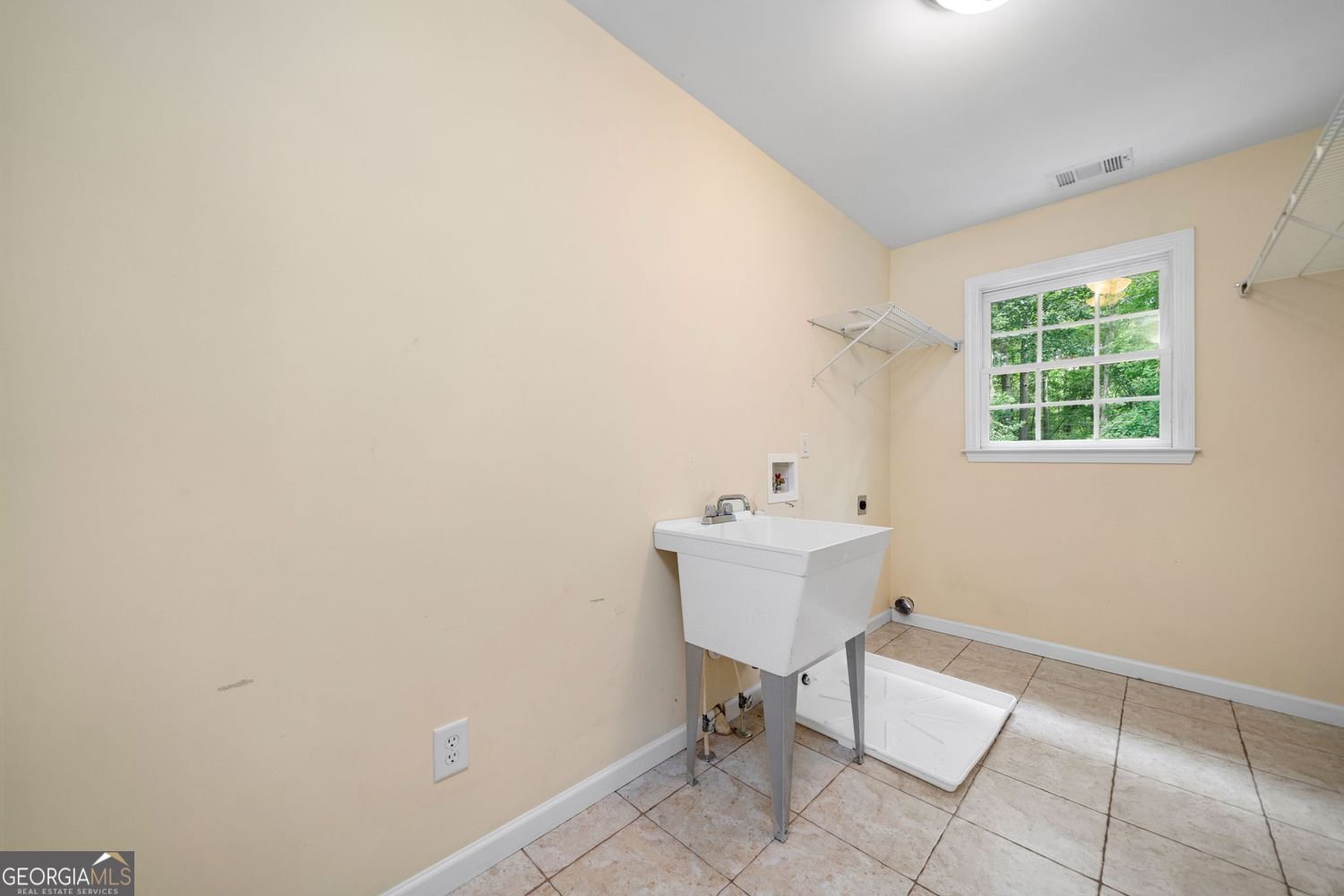 100 Oakwind Parkway Canton - 29