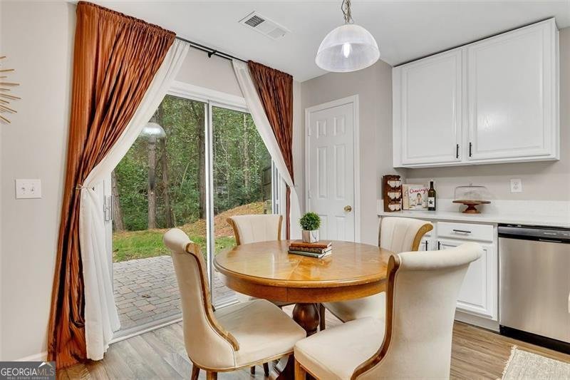 205 SILVER SPRING Street Dallas - 16