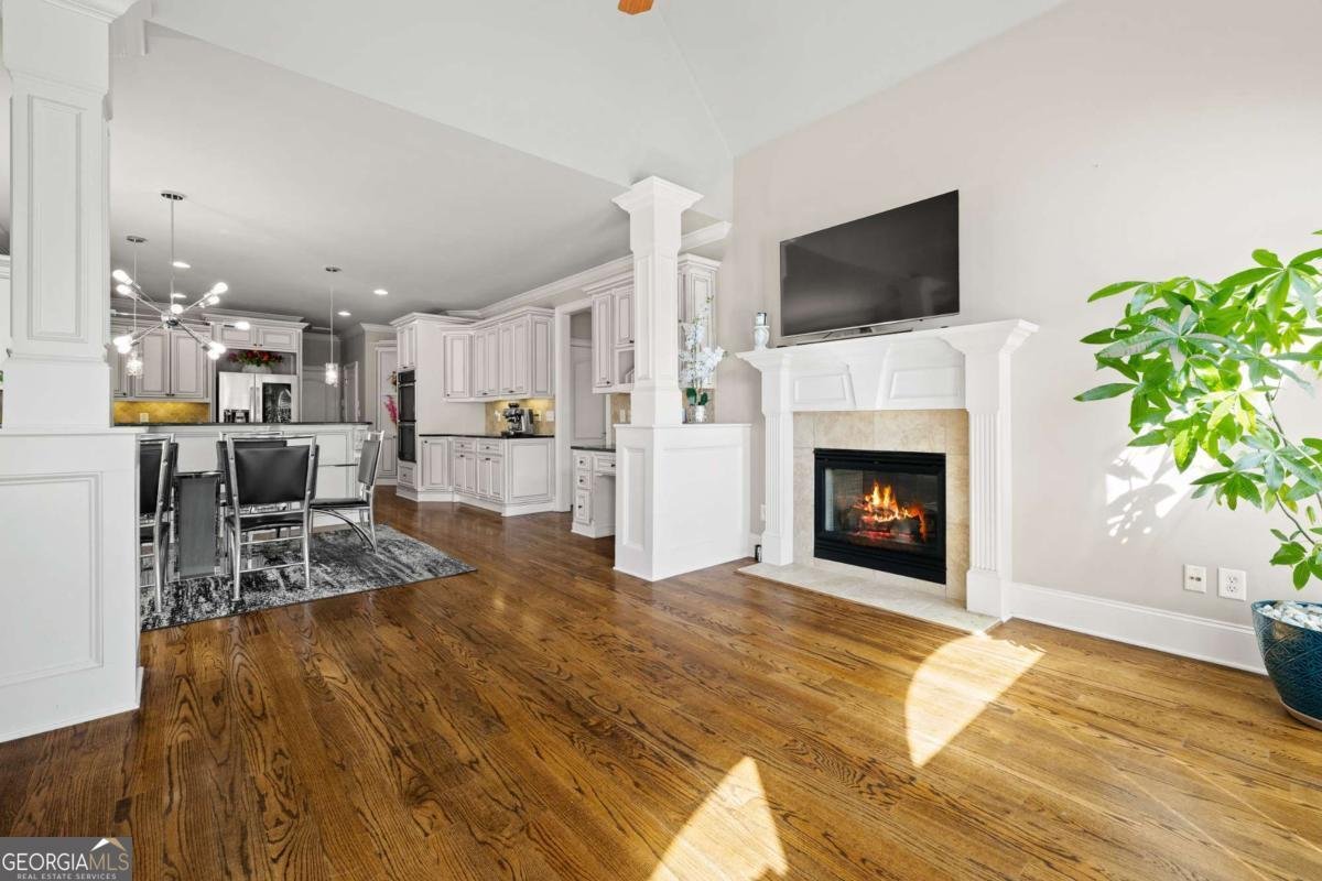585 Settles Brook Court Suwanee - 1