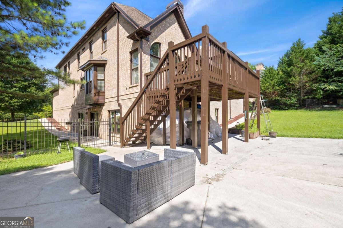 585 Settles Brook Court Suwanee - 33