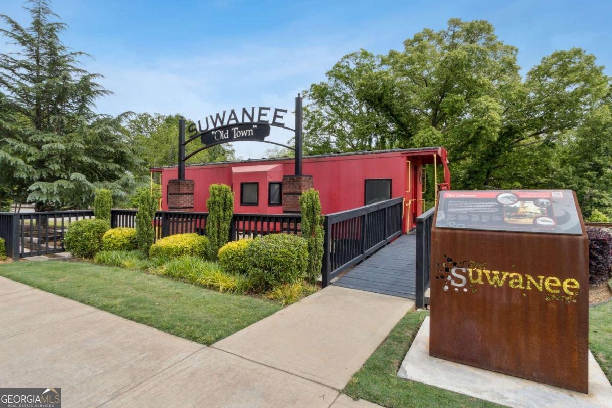 4060 Crescent Walk Lane Suwanee - 34