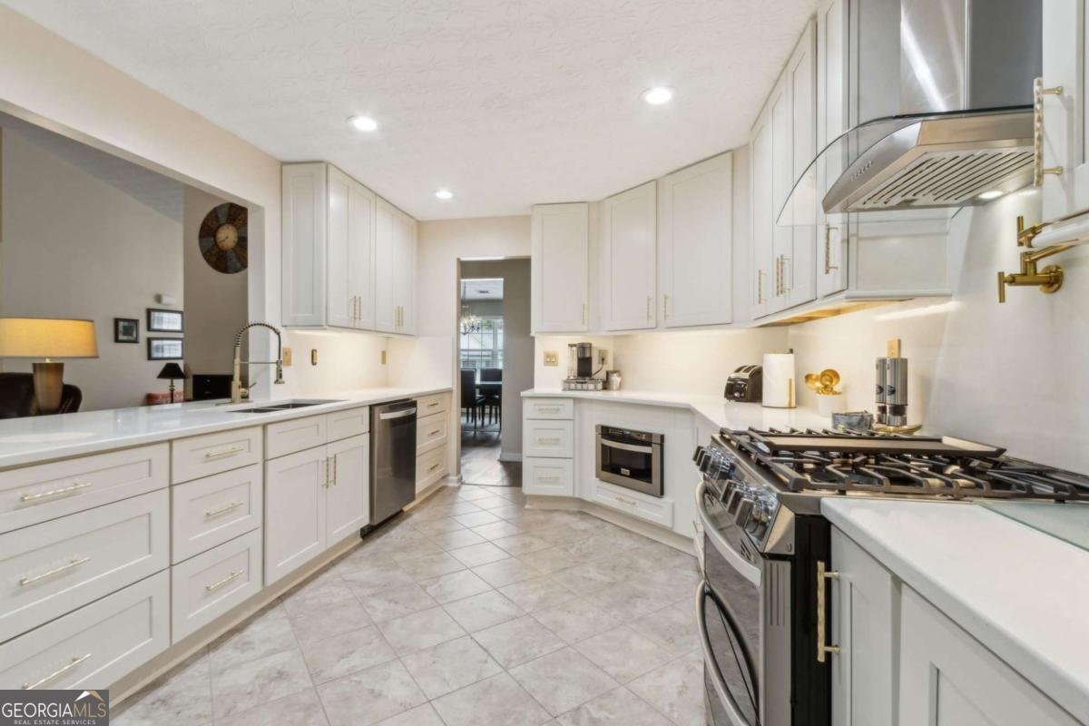 4060 Crescent Walk Lane Suwanee - 5