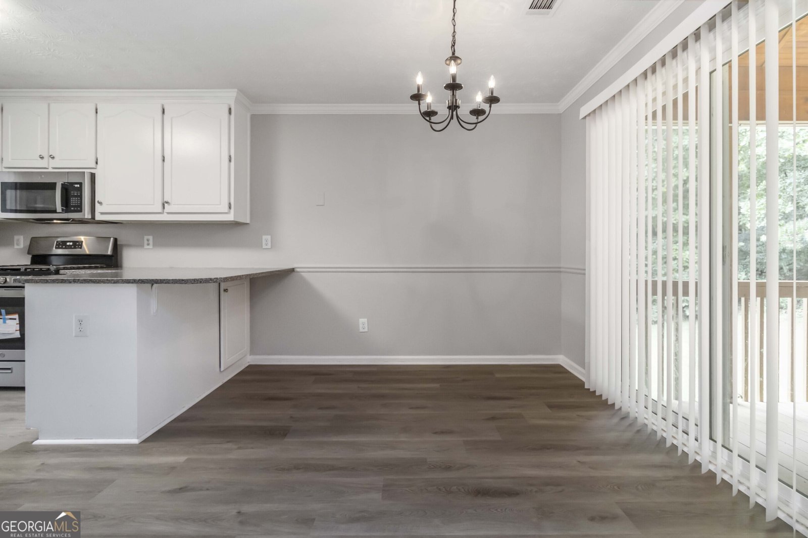 556 Wine Cluster Court Grayson - 11