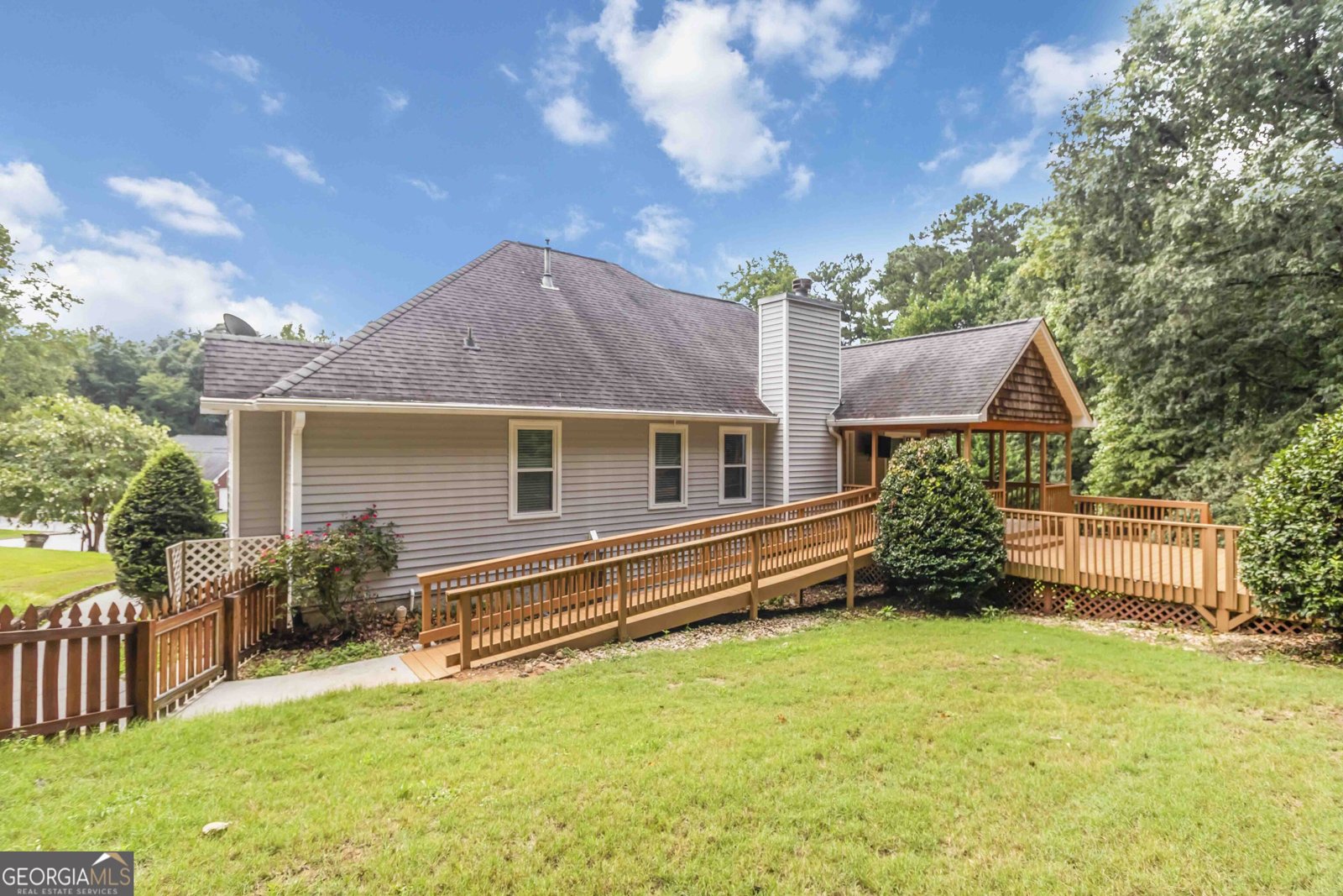 556 Wine Cluster Court Grayson - 27