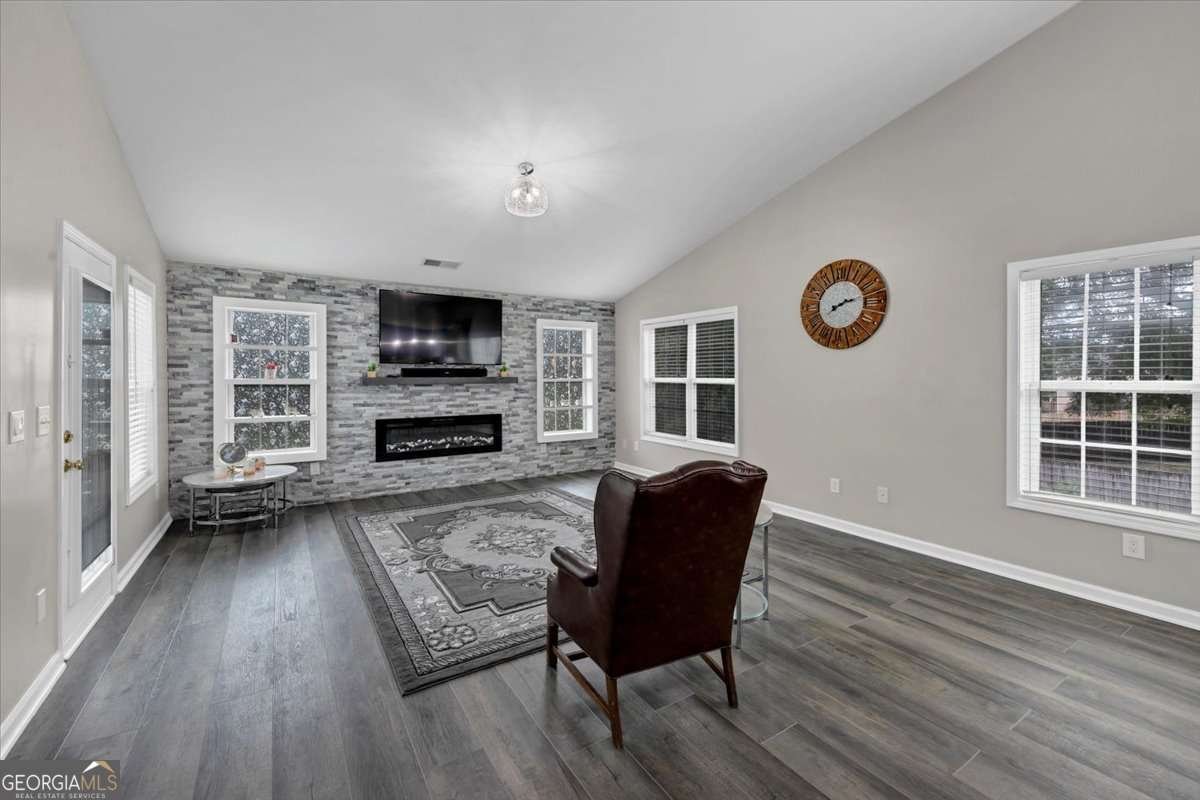 186 April Ridge Lane Lawrenceville - 23