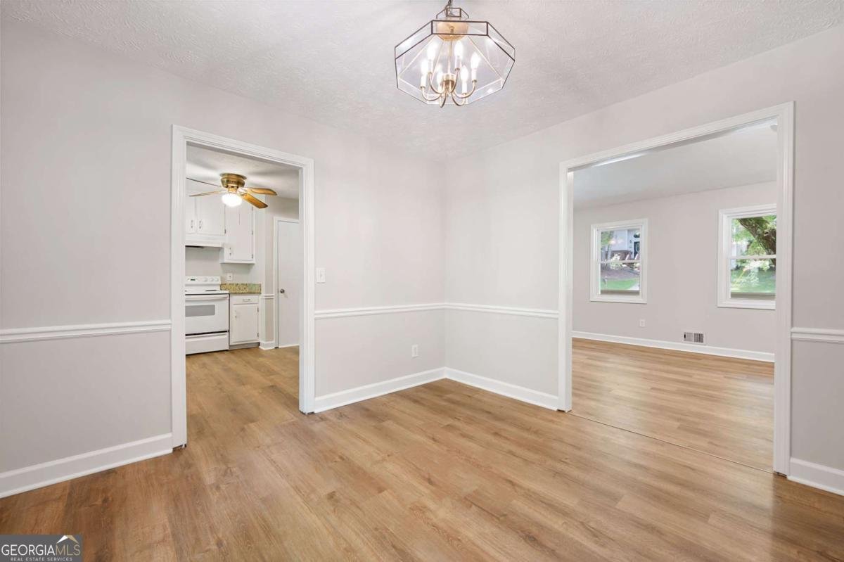 6040 STONE WOOD Drive Kennesaw - 10