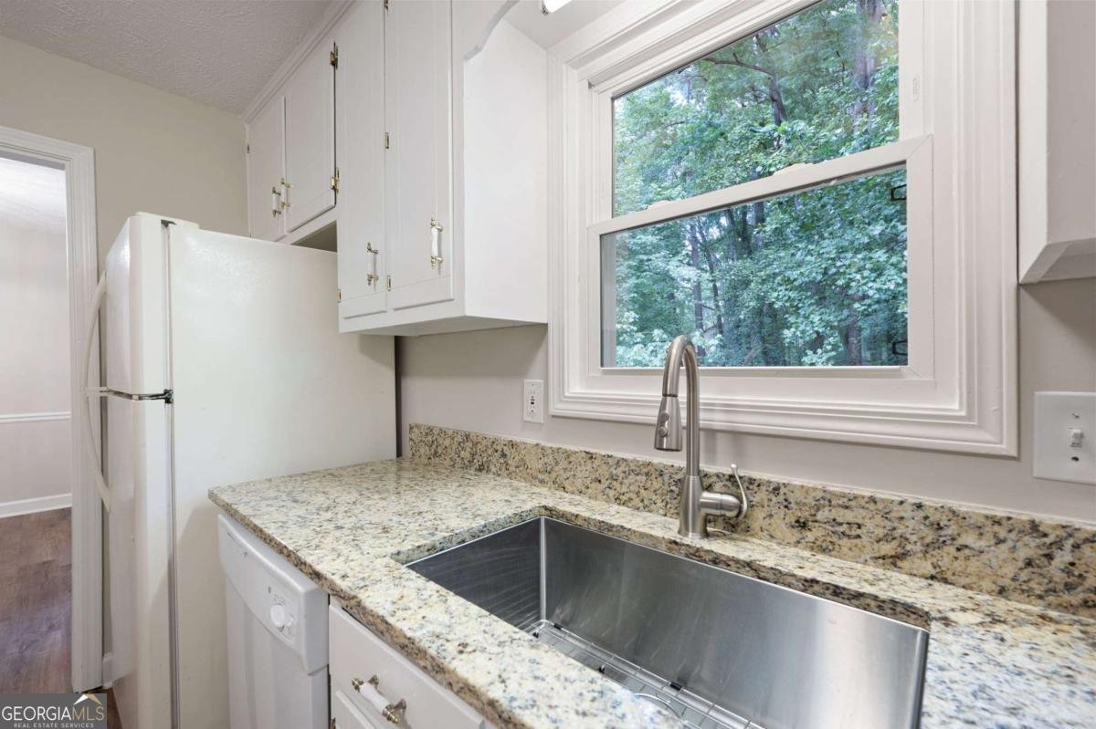 6040 STONE WOOD Drive Kennesaw - 13