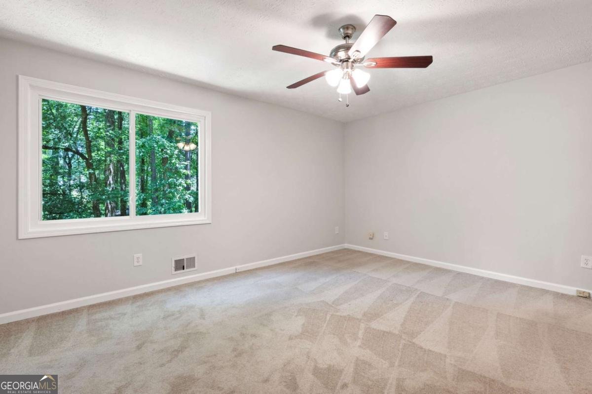 6040 STONE WOOD Drive Kennesaw - 18