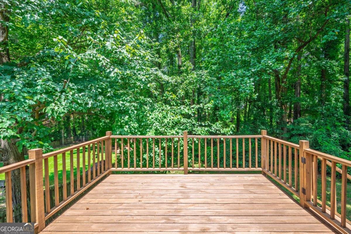 6040 STONE WOOD Drive Kennesaw - 22