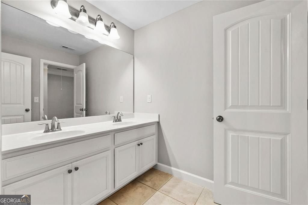 335 Gardens of Harmony Drive Canton - 43