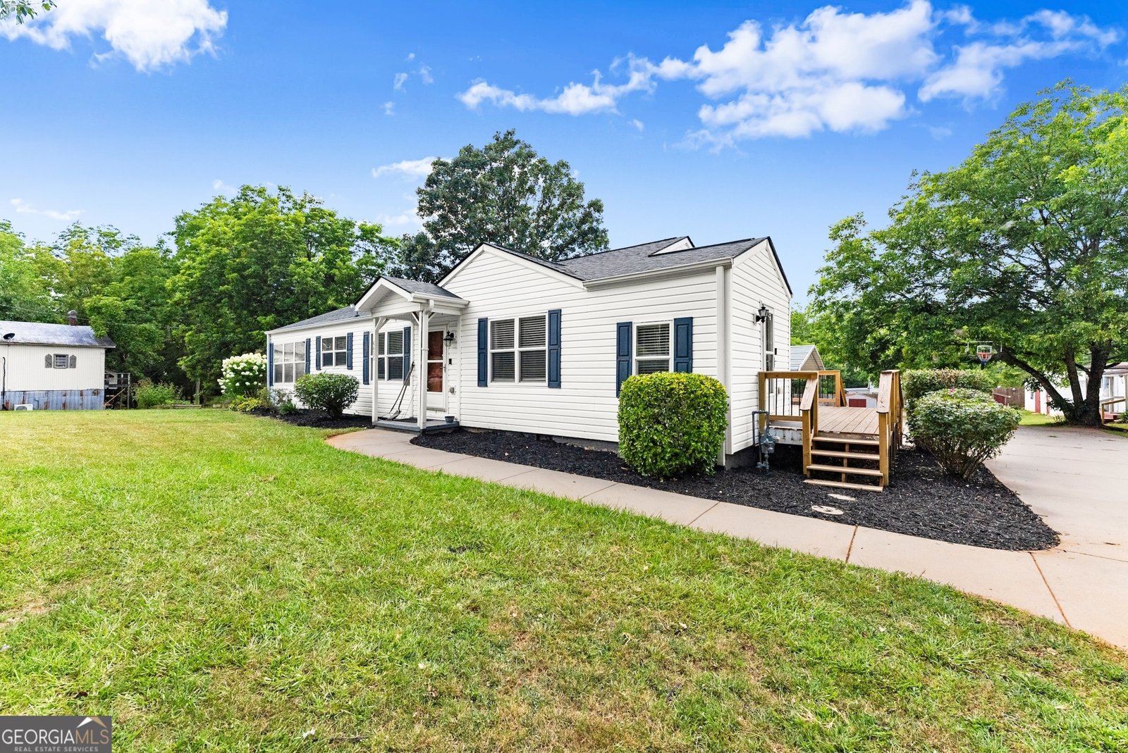 6455 Main Street Lula - 43