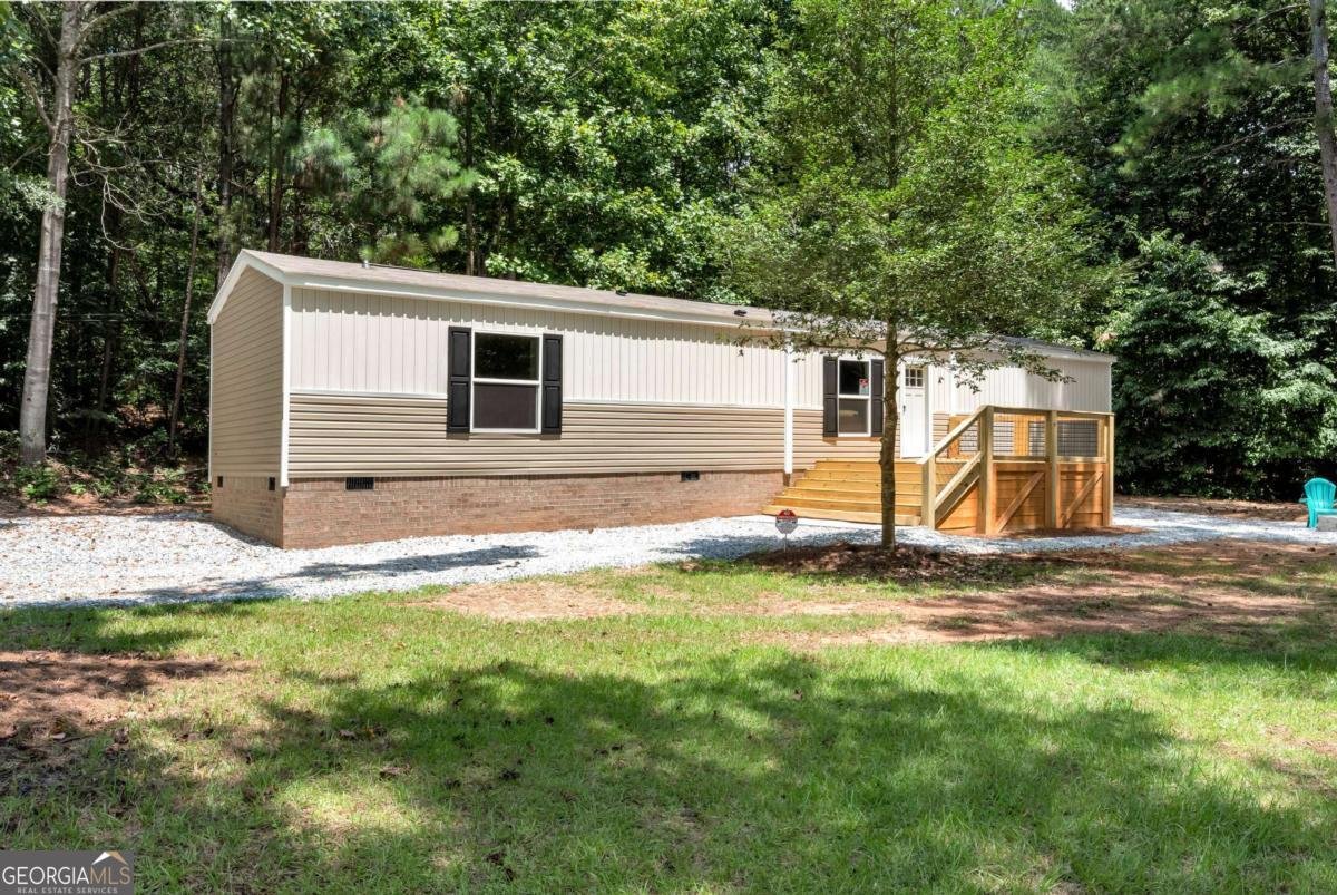 110 Oakwood Road Lavonia - 1