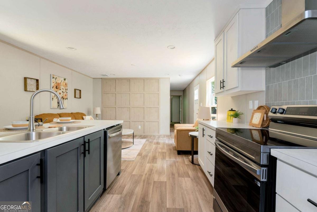 110 Oakwood Road Lavonia - 24