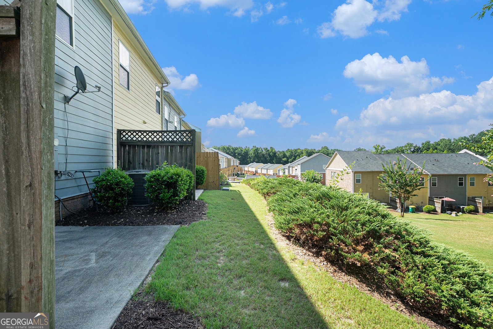 818 Arbor Gate Lane Lawrenceville - 33