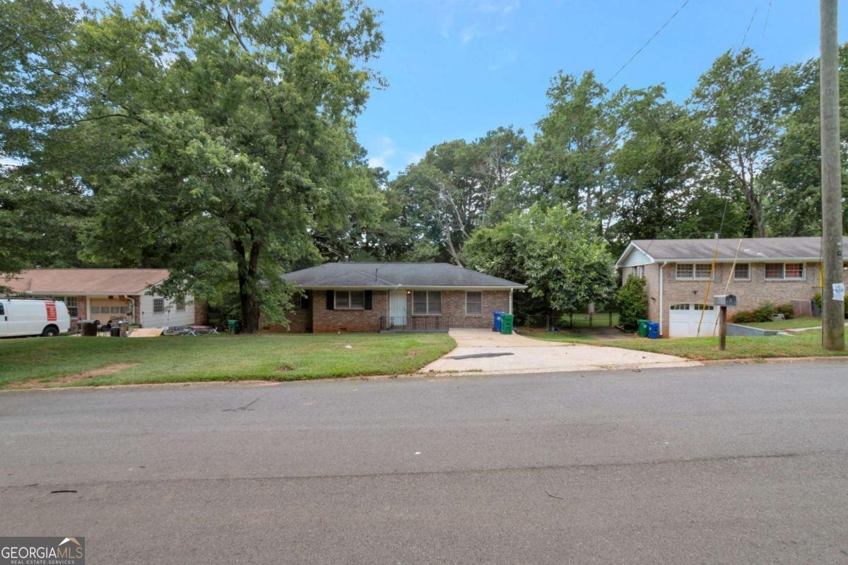 904 Pine Roc Drive Stone Mountain - 1