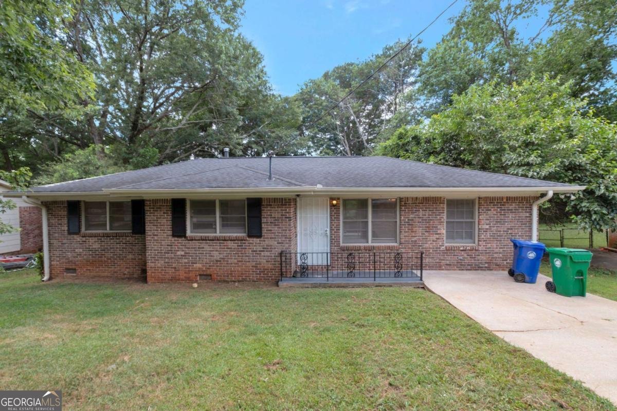 904 Pine Roc Drive Stone Mountain - 2