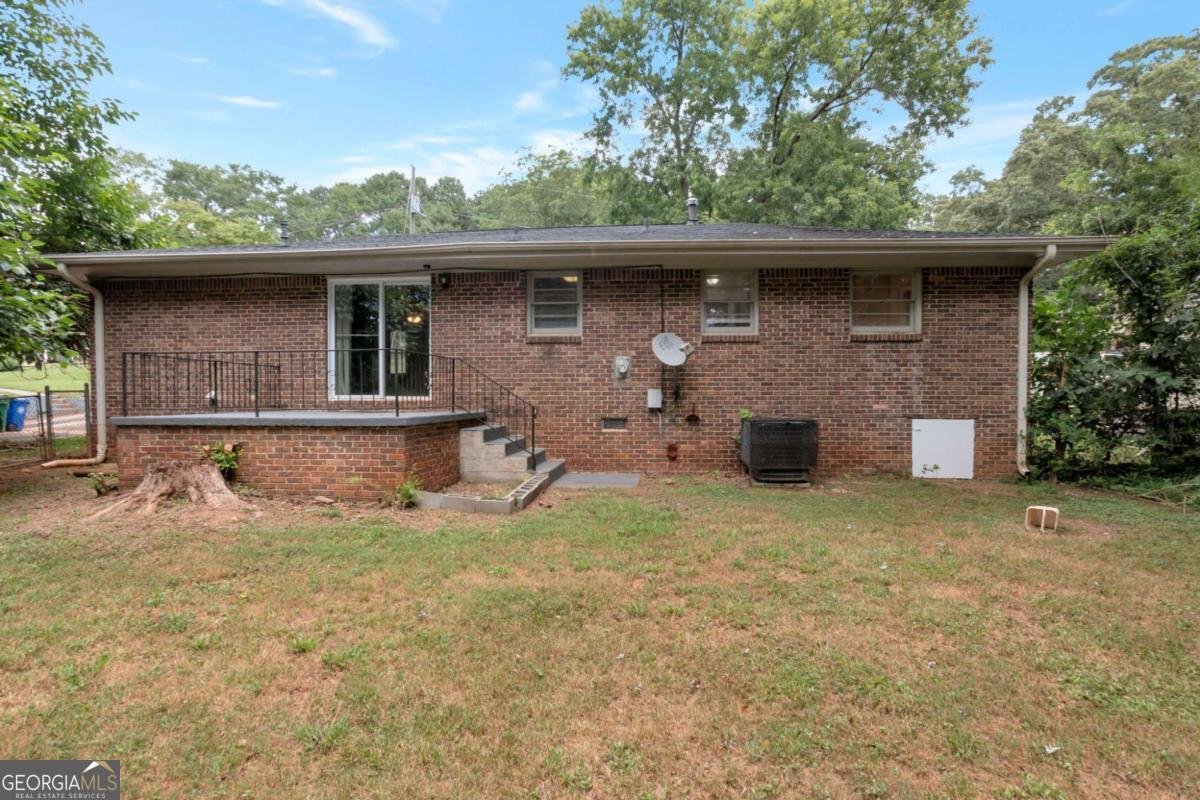 904 Pine Roc Drive Stone Mountain - 4