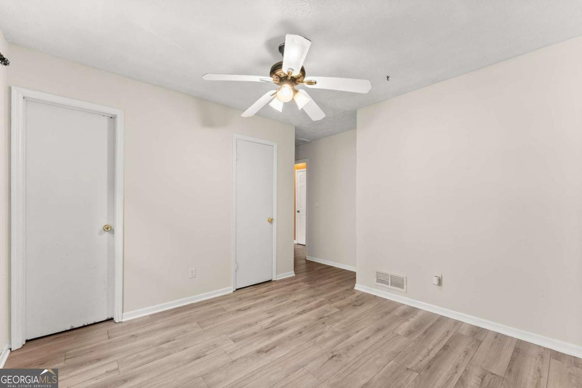 6345 Iris Drive Flowery Branch - 23